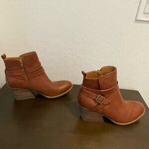 KORKS BY KORK EASE “ SHYLA” Boots. New Without Box . Size 9, Color brown.